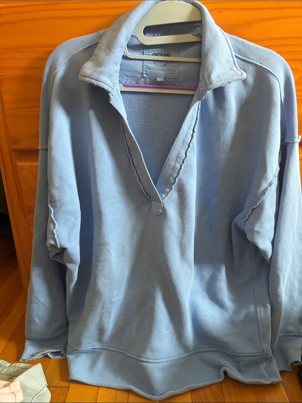 aerie Light Blue Women's Pullover V-Neck Sweatshirt